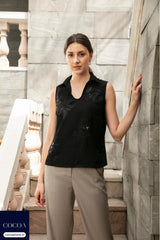 Mehak Bakshi in The Sizzle Hibiscus Top