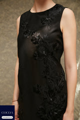Mansi Kapoor in The Aftereight Bloom Shift Dress
